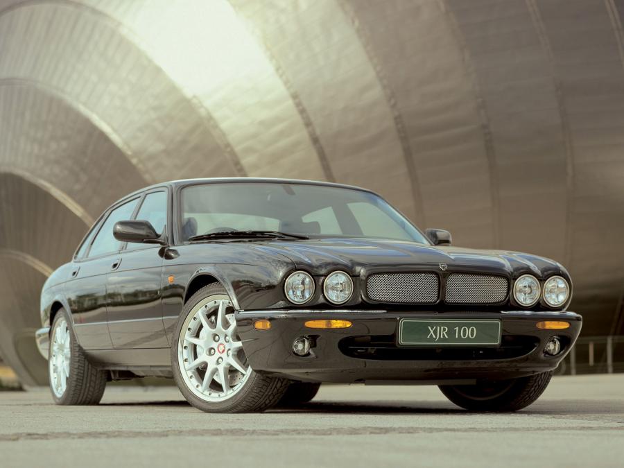  Jaguar XJR 100 2002 года  (фото 6 из 9)